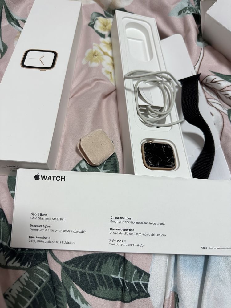 Продам apple watch 4 40mm pink sport band