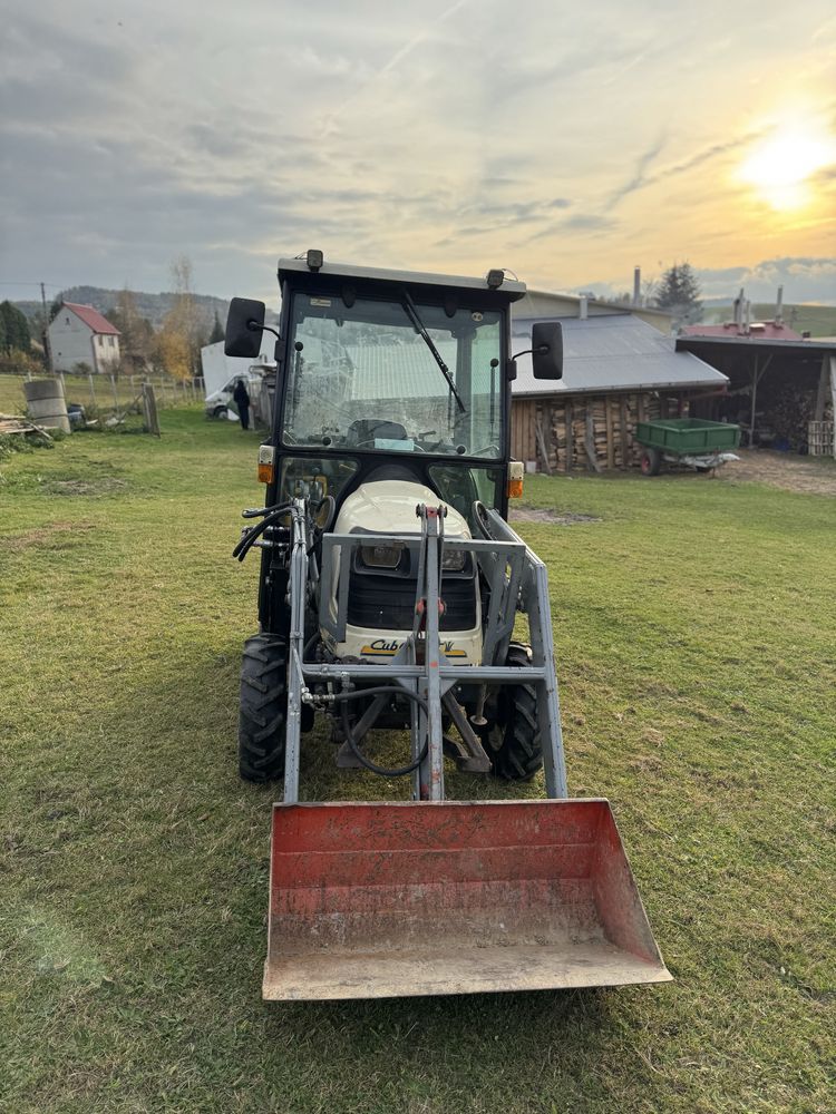 Traktor cub cadet 6000 4x4