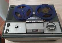 Sprzedam magnetofon