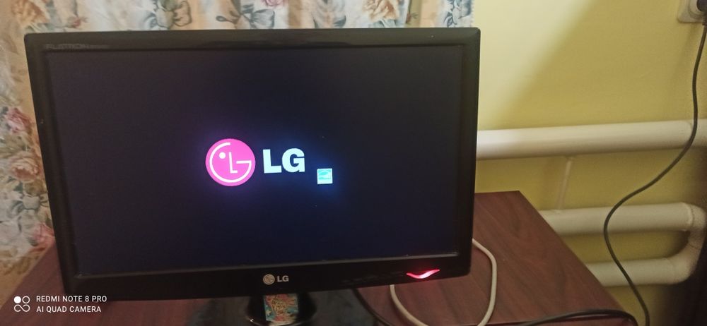 Монитор LG Flatron W1943SS б/у рабочий