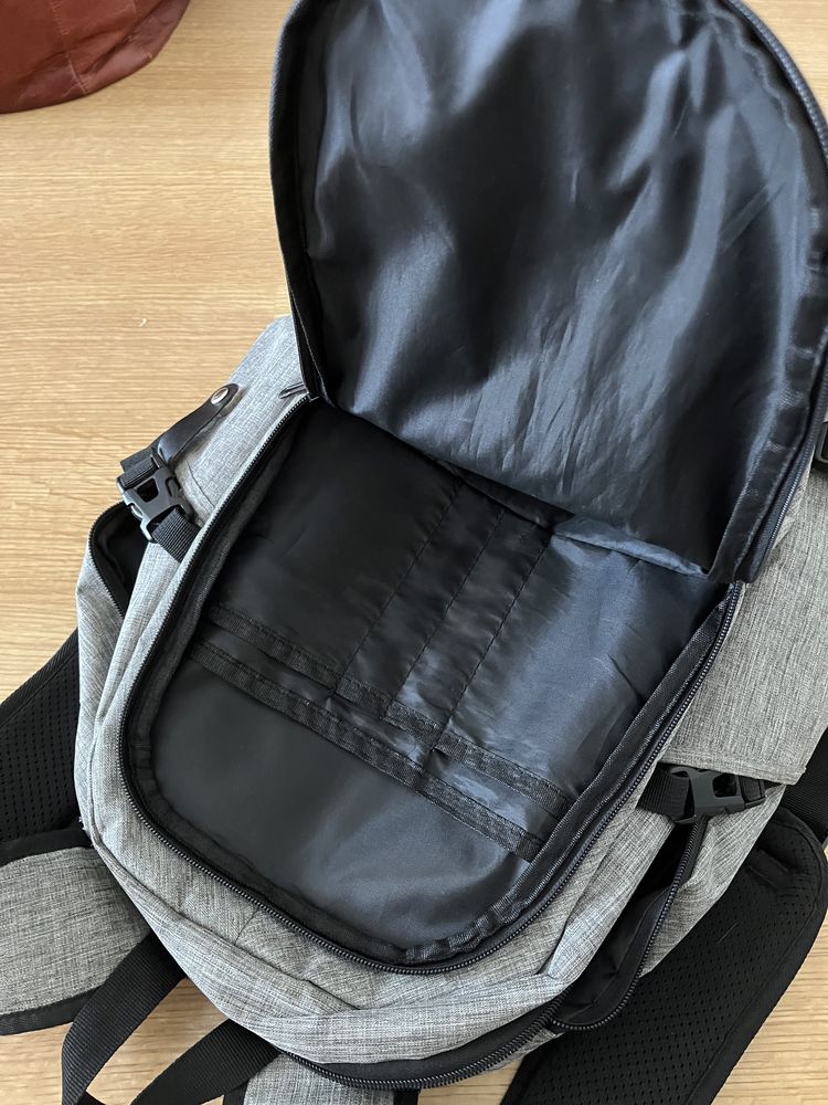 Mochila de computador com código