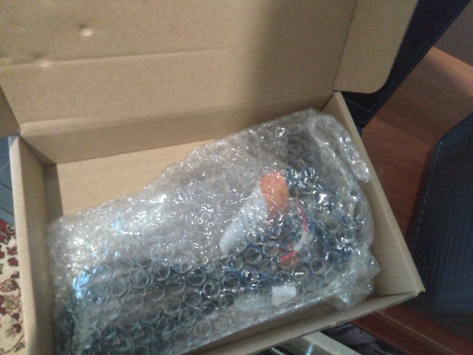 Продам зарядну станцiю Bluetti eb 3a 220 вольт