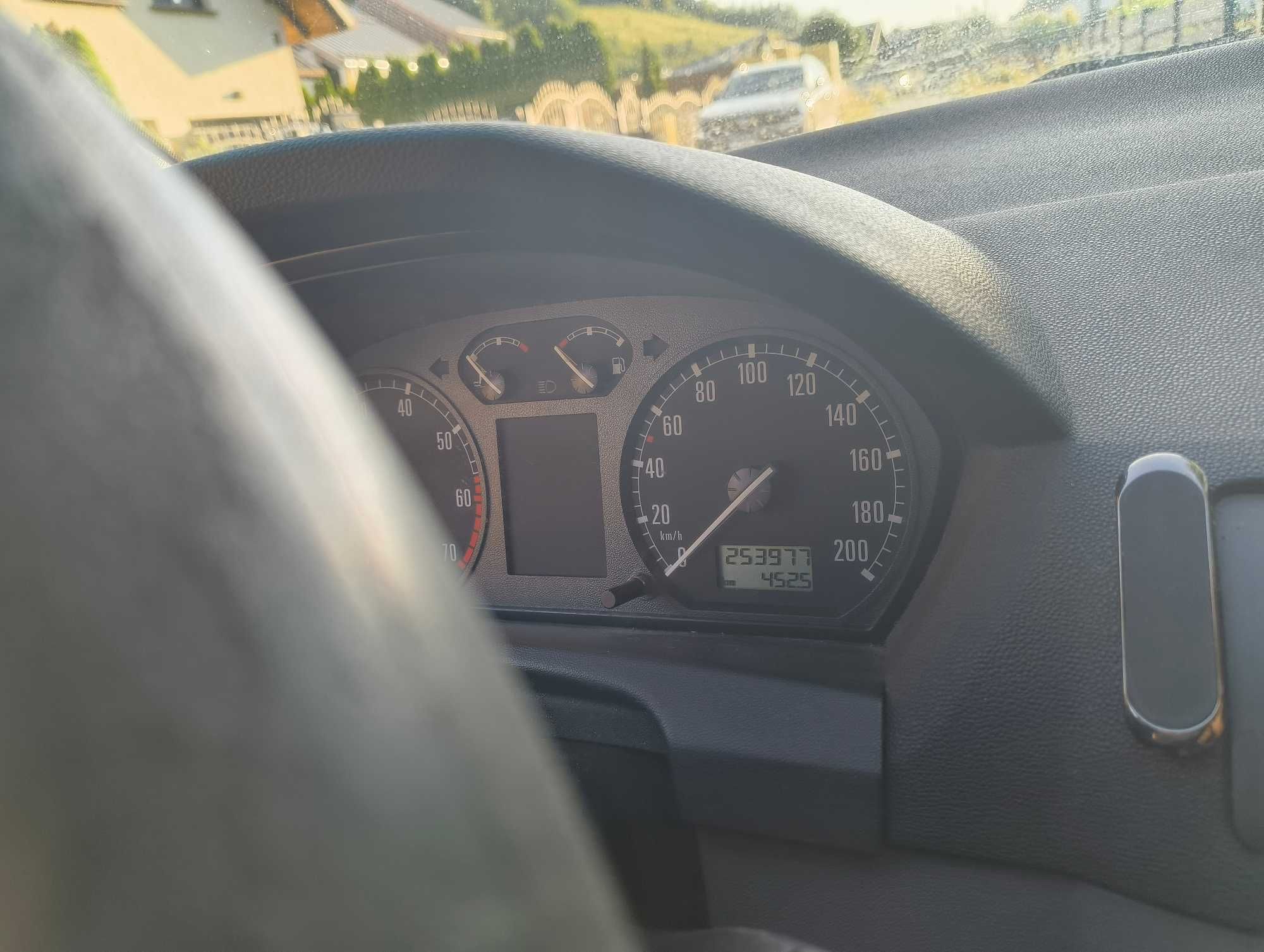 Skoda fabia 1.4 mpi 60 km.