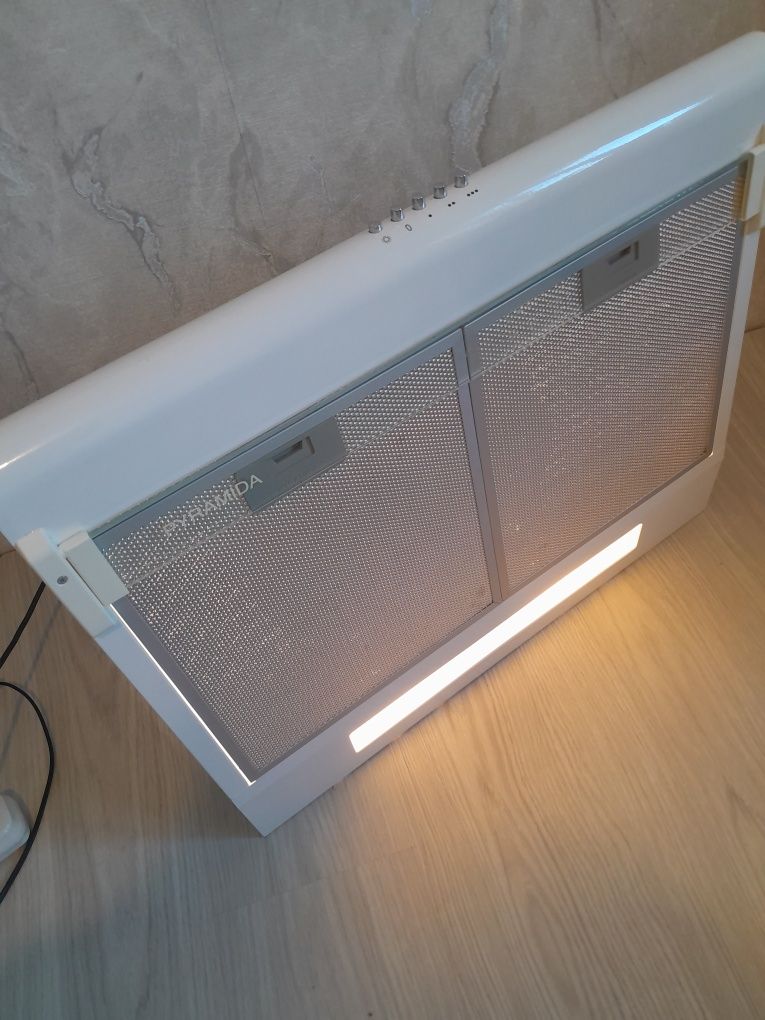 Витяжка PYRAMIDA MX 60 (450) B WH