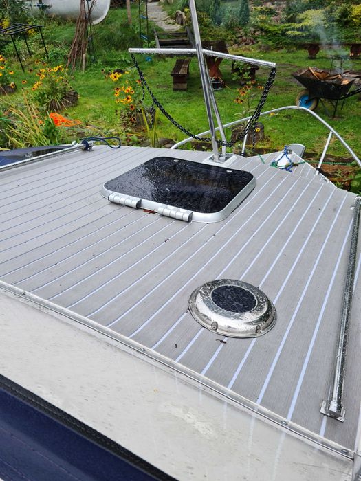 Łódź spacerowa z kabina, wyposażona. Silnik 60KM Yamaha