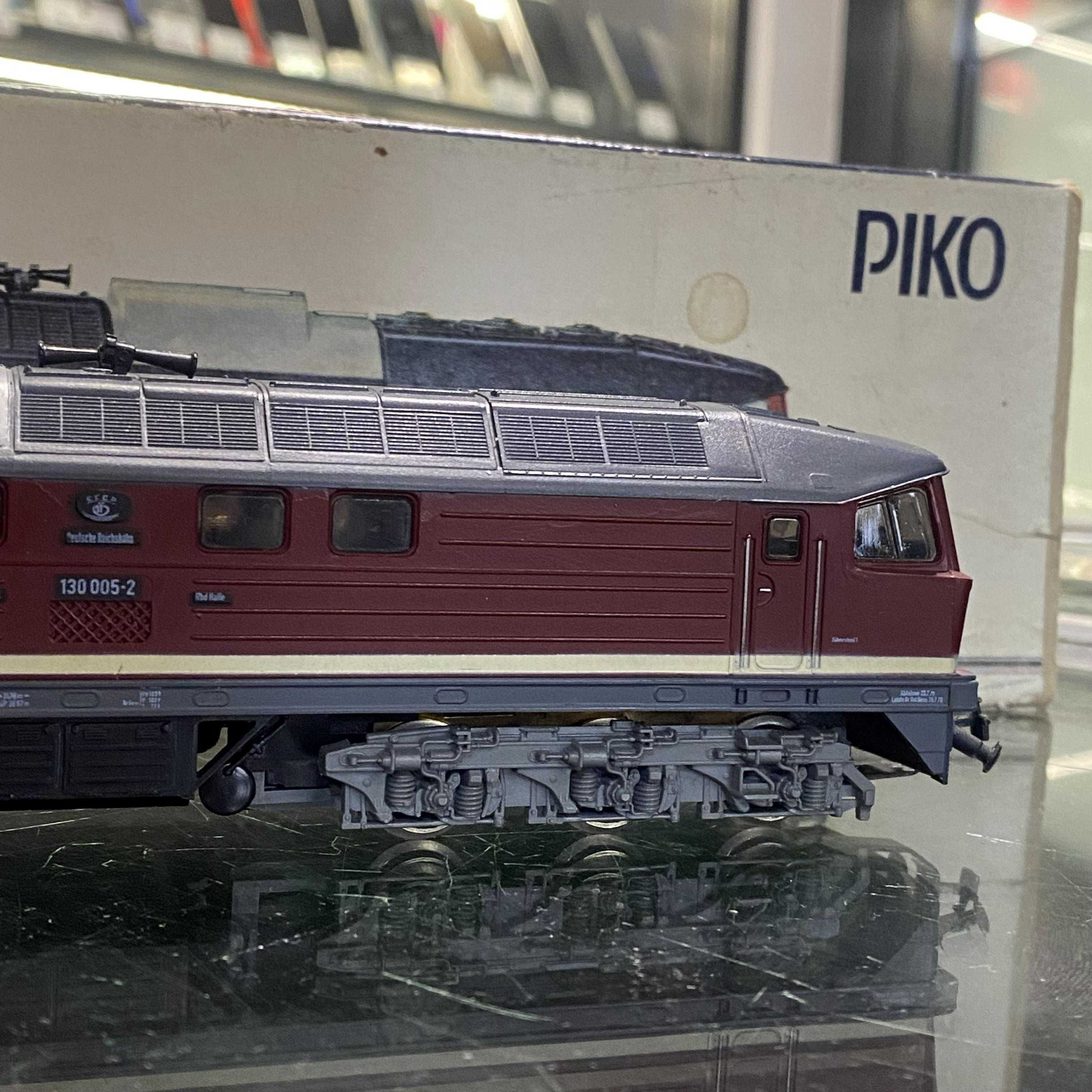 Piko BR 130 Lokomotywa Diesellokomotive + Pudełko i papiery