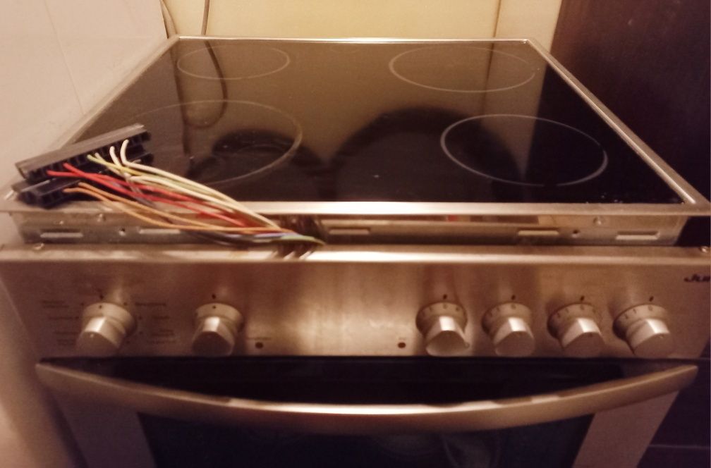 Piekarnik z indukcją firmy Juno - Electrolux używany sprawny