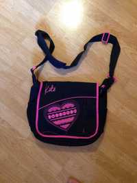 Фирменная сумка KITE для девочек. Для школы