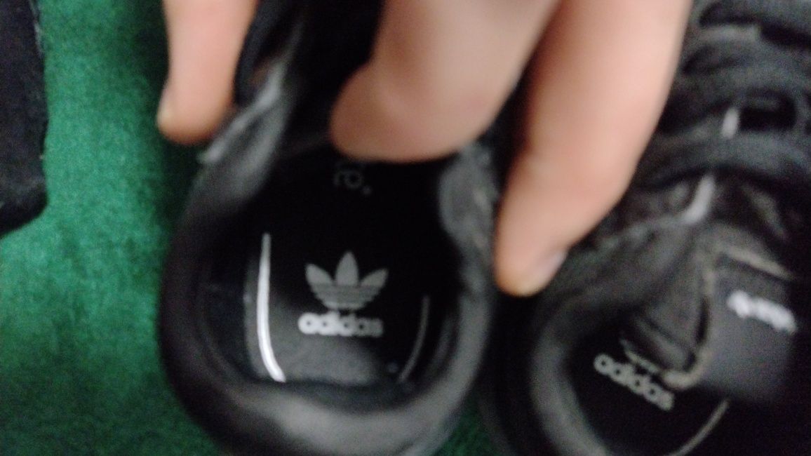 Buty Adidas dla chłopca r.21