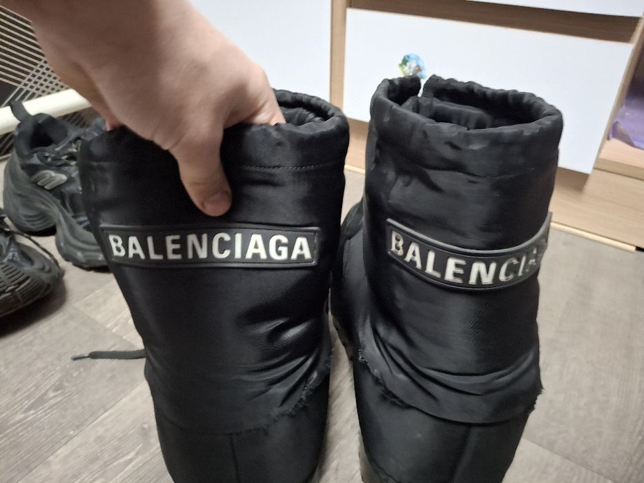 Balenciaga alaska, ski boots original!