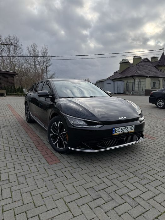 Поодам авто kia ev 6 awd 2022