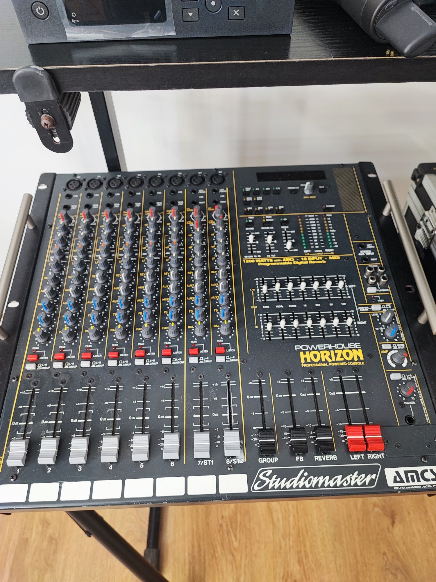 Powermixer Studiomaster Horizon 1200wat.