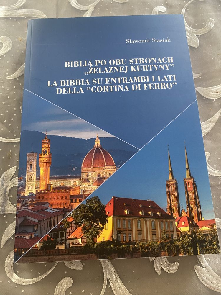 Opracowanie Biblia po obu stronach „żelaznej kurtyny”