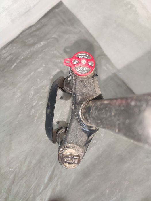 Вилка амортизаційна 28