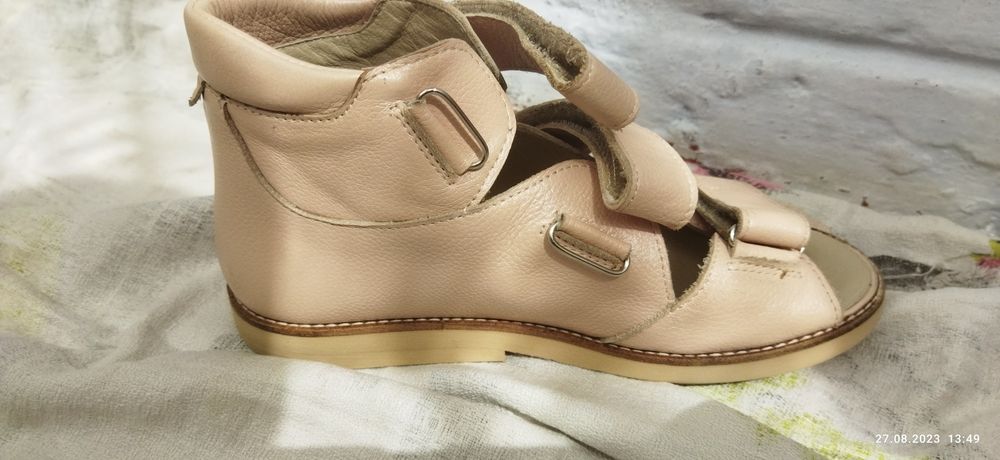 Сандалі ортопедичні