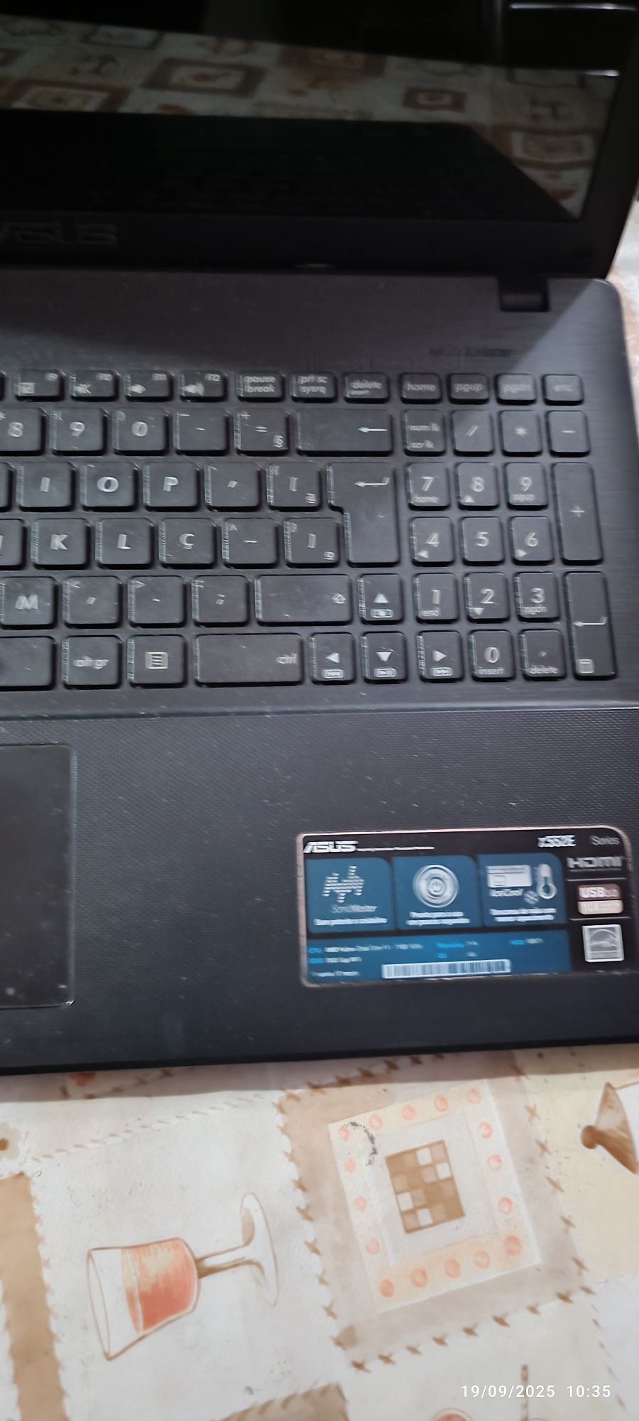 Vendo computador Asus em muito bom estado