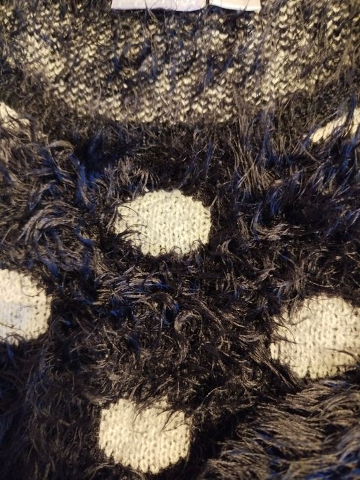 Sweterek dziewczęcy