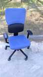 Fotel biurowy obrotowy Steelcase Let'sB niebieski fotele krzesła biuro