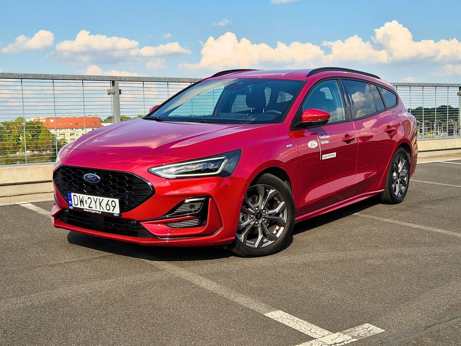 Ford Focus Kombi ST-LINE X Hybryda 155 KM automat A7
