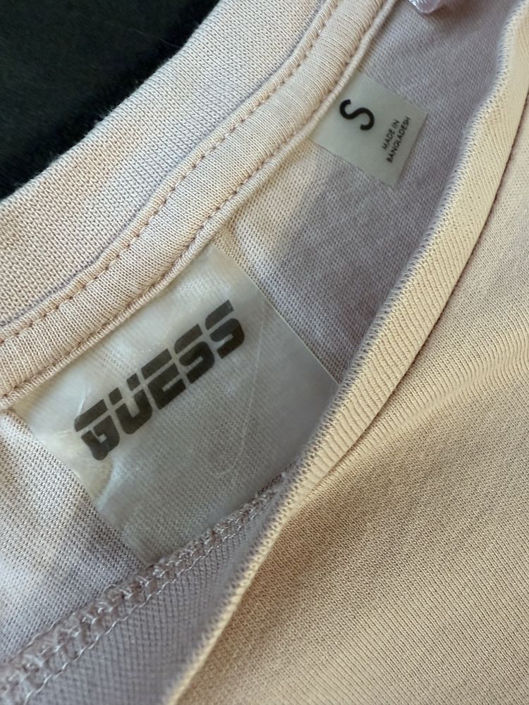 Футболка GUESS, р. S, стан новоі