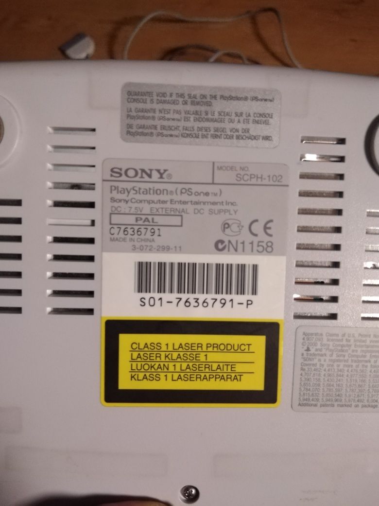 PlayStation one scph102 stan bardzo dobry
