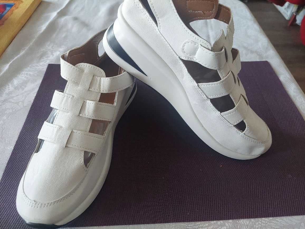 Nowe białe sandały r42,wkładka26,5cm,na szersze stopy, lekkie, wygodne