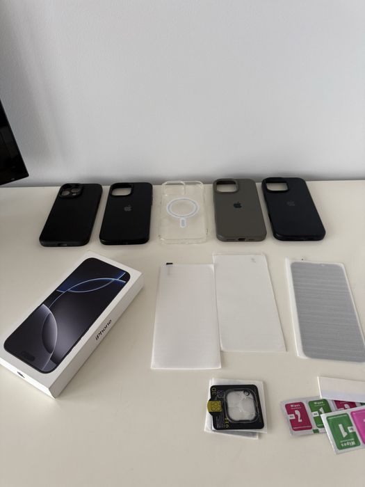 iPhone 16 Pro Max Black Titanium 256 GB — 10 meses uso, garantia