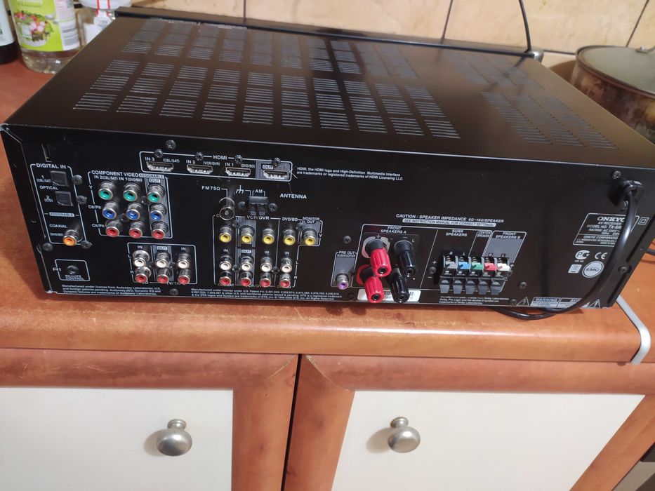 Amplituner ONKYO TX-RS307 + pilot, super stan