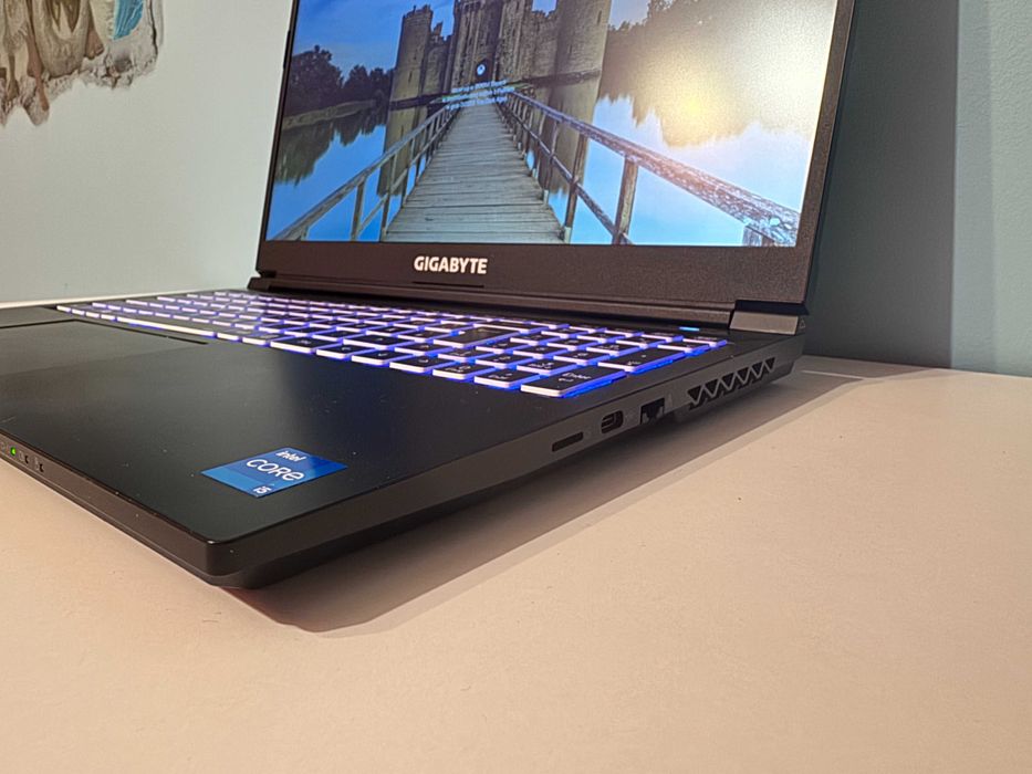 Gigabyte G5 KF i5-13500H 16GB RTX4050