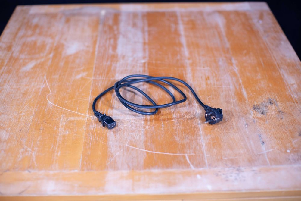 Behringer Ultramatch Pro SRC249 + SKB Roto Rack