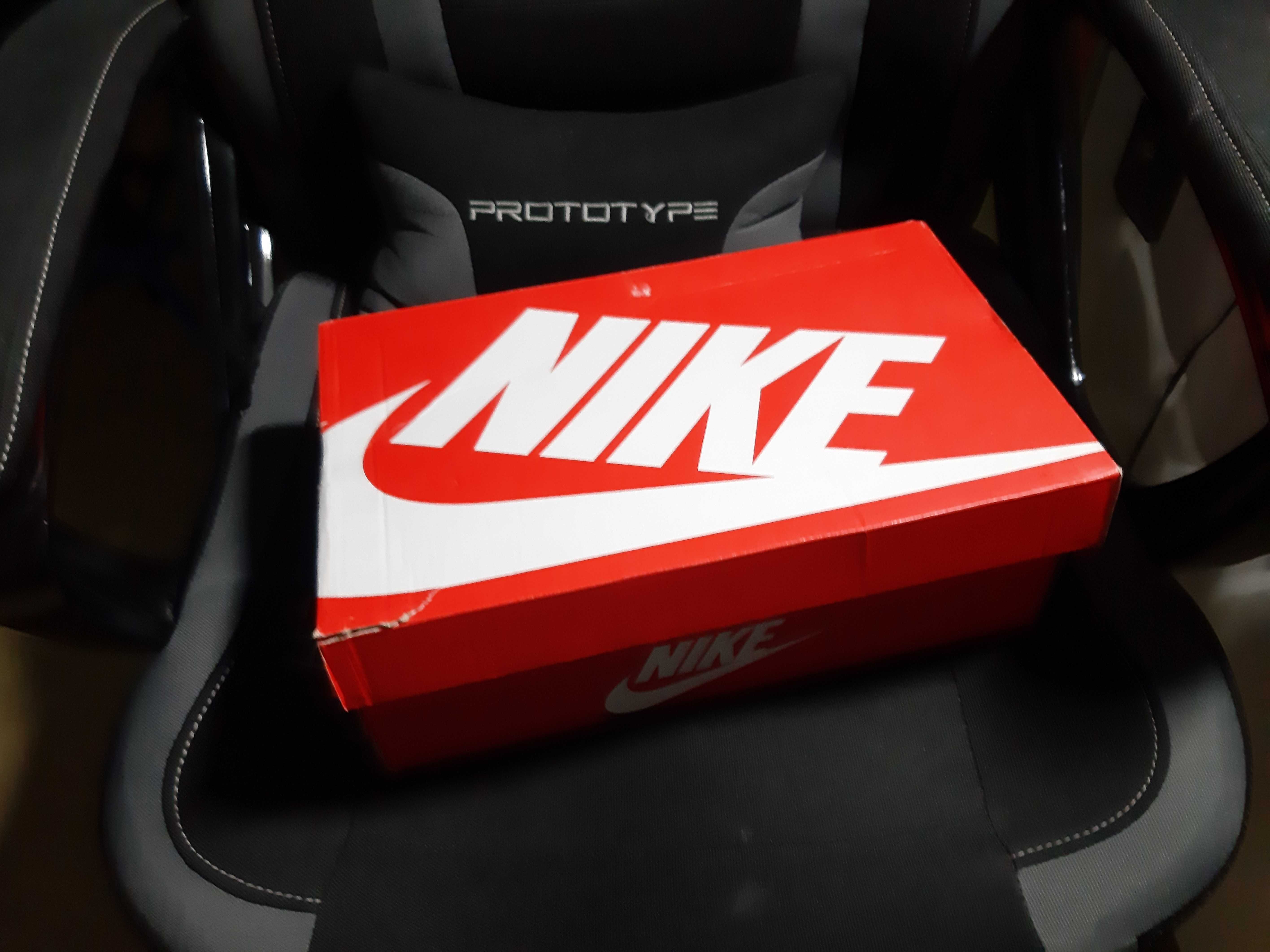 nike air max excee rozm. 42 używane (stan bardzo dobry) buty męskie