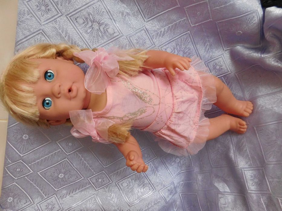 кукла,  номерная, красивая.