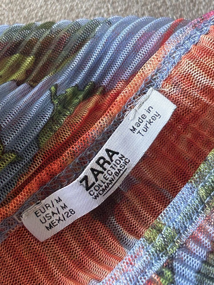 Koszulka przeswitujaca w kwiaty ZARA rozmiar M