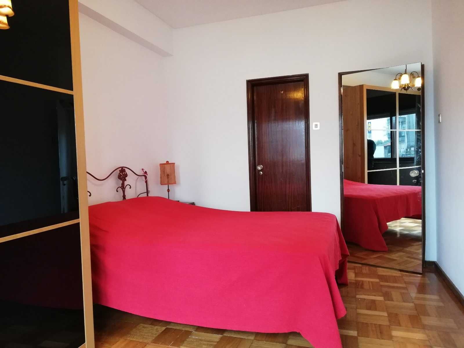 Apartamento T3 localizado na Avenida da Boavista junto Casa da Música