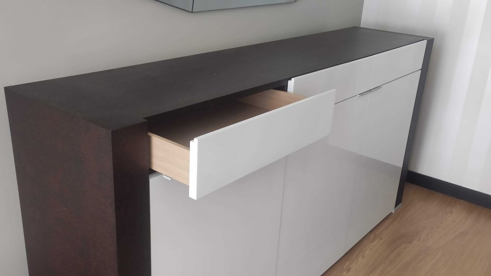 Mobília sala, móveis de TV e aparador em madeira maciça