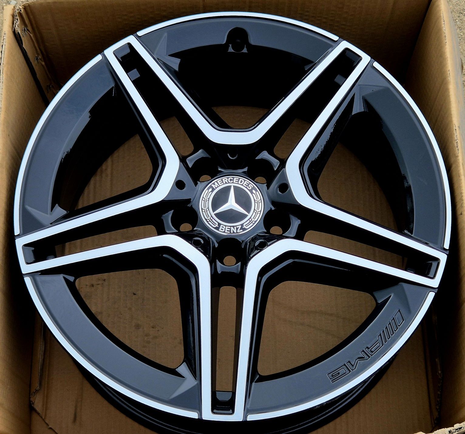 Mercedes W205 _ 18" 5x112 7,5/8,5J et44/49 _ 4szt