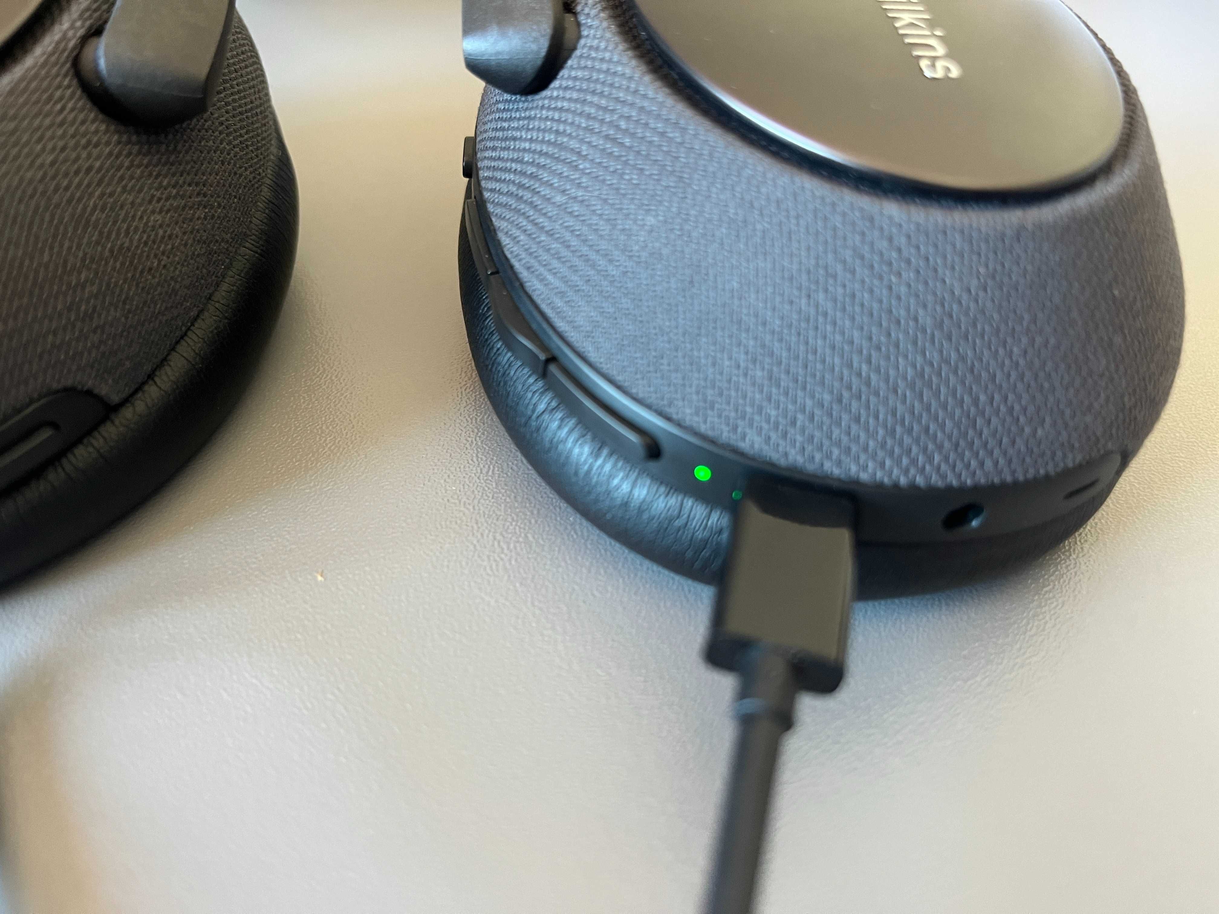 Auscultadores Bluetooth Bowers & Wilkins PX7 noise-cancelling