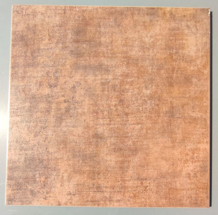 Płytki podłogowe tanio sprzedam.