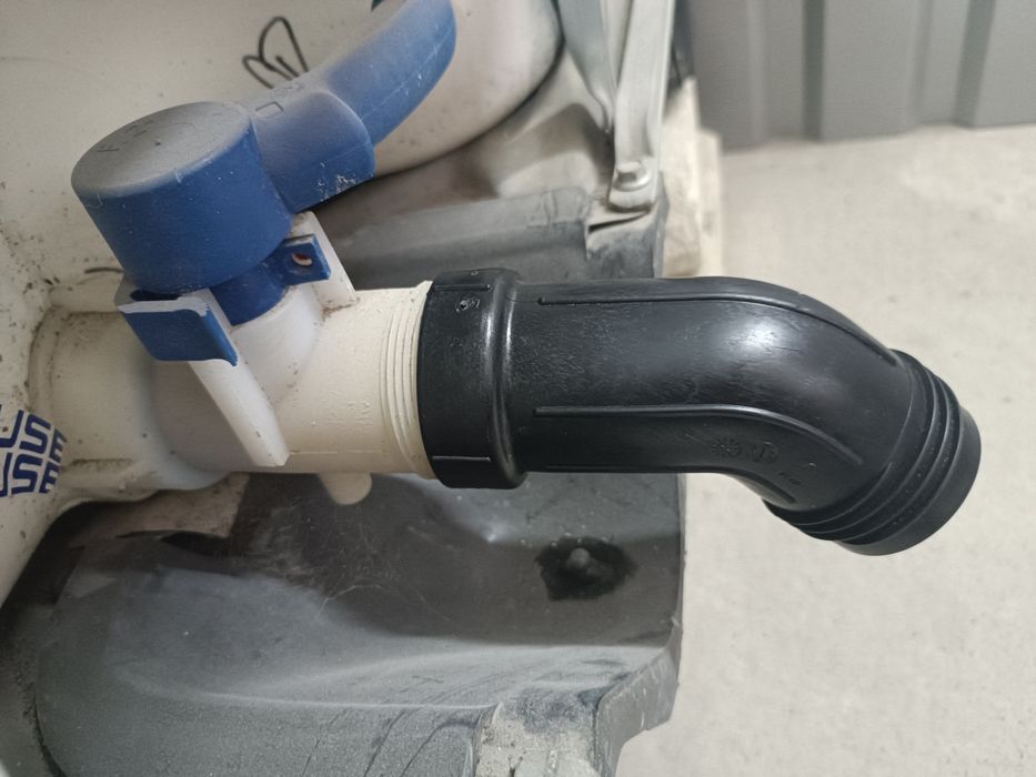 Носик з різьбленням DN-50 (Еврокуб)