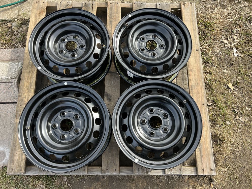 4xfelga stalowa 15” TOYOTA (5x114,3 ET39) z TPMS - demo