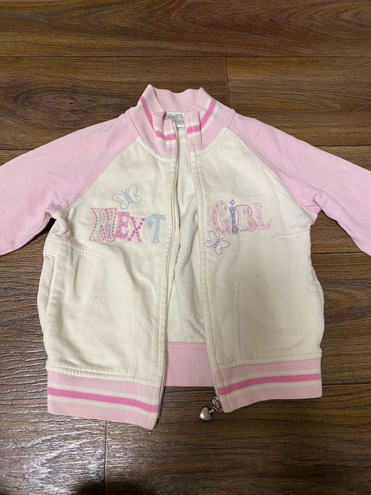 Піжама, теплі речі, джинси, кофти, плаття, колготи.