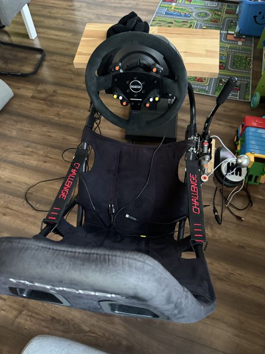 Playseat + Thrustmaster TX Racer sparco
