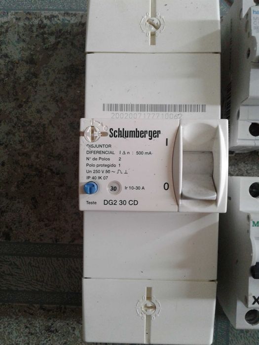 Disjuntor diferencial elétrico Schlumberger, como NOVO!