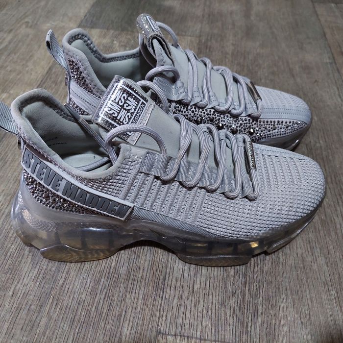 Кросовки жіночі 37р