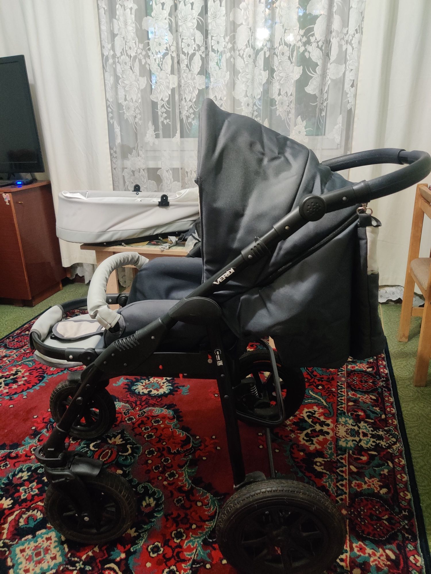Подам візок Verdi Laser