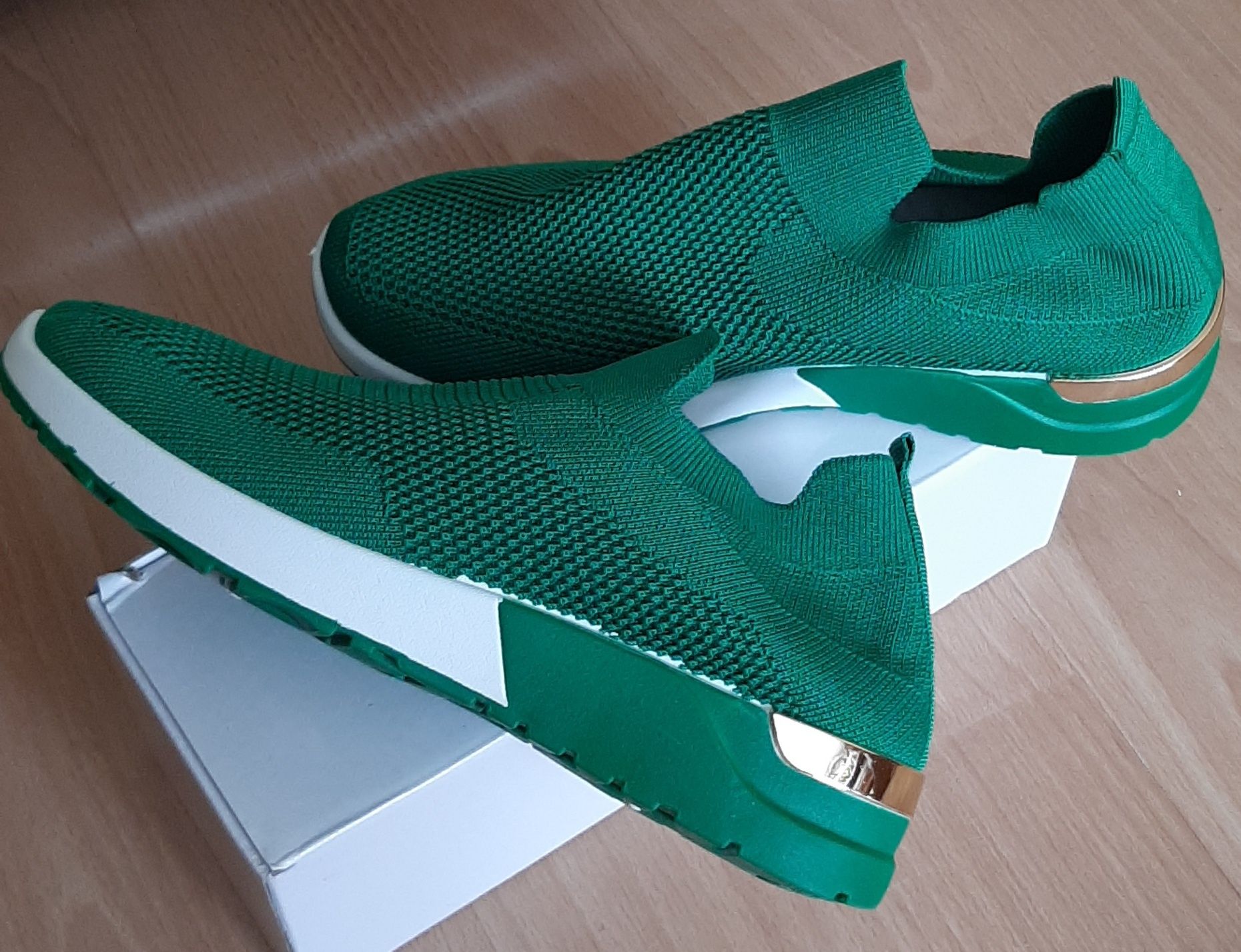 Buty sportowe, wsuwane,,  zielone