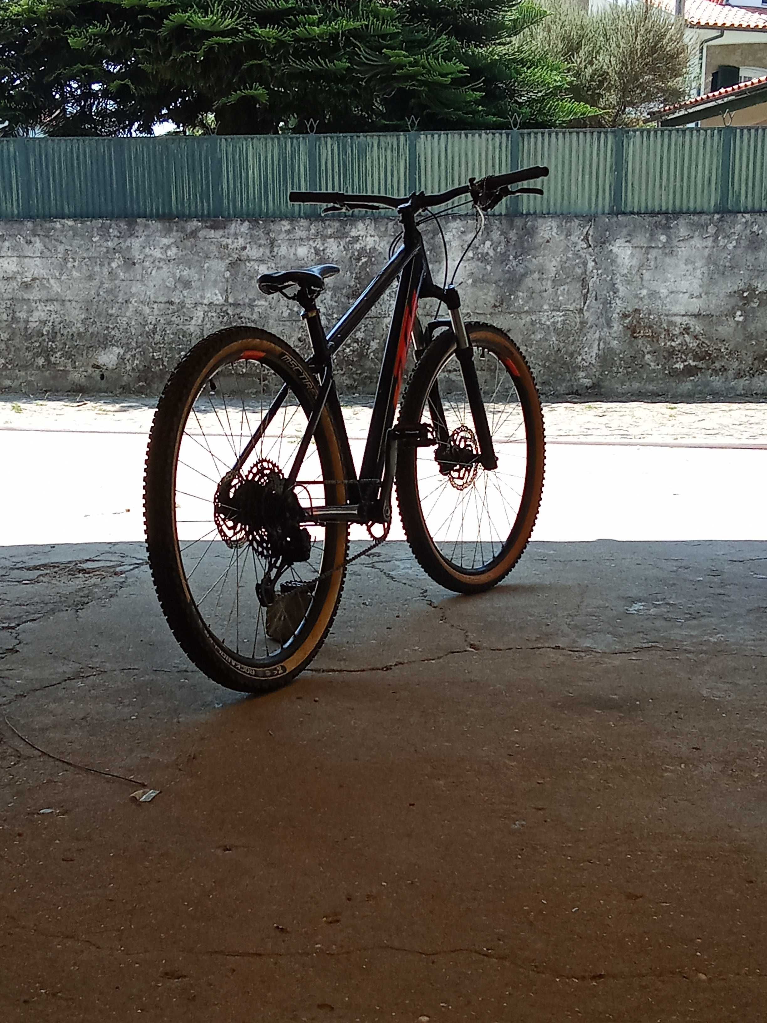 KTM em bom estado