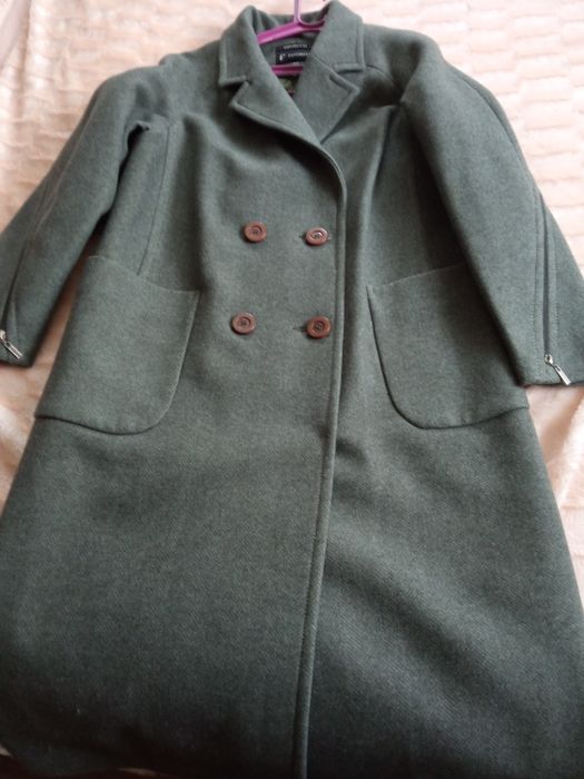 Продається нове жіноче демисезанне пальто 52 розмір.