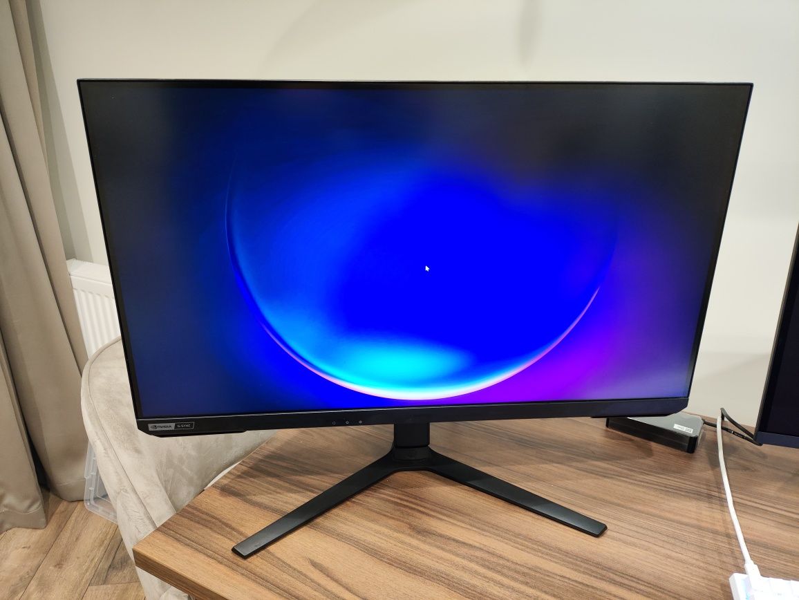 Монитор 28" Samsung Odyssey G7  4K 144Hz HDR IPS LS28AG702 LS28BG702