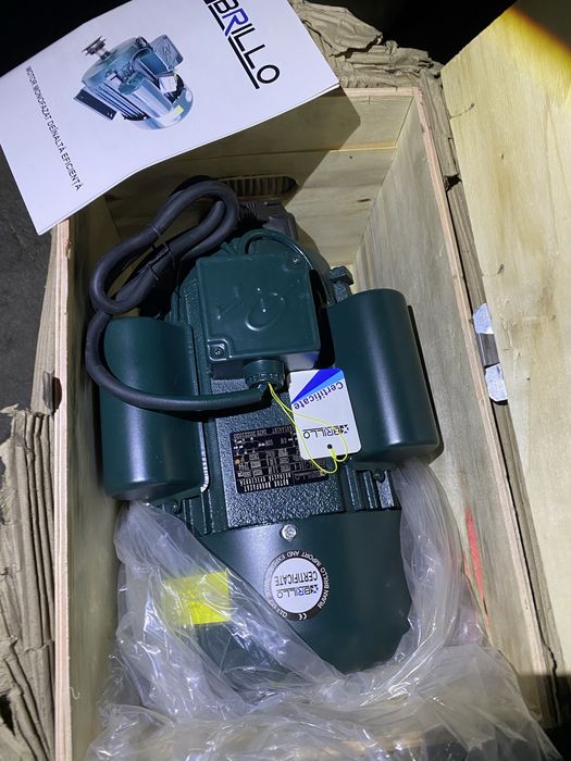 Продам єлектро двигун 3 квт 1500 обер 220 в